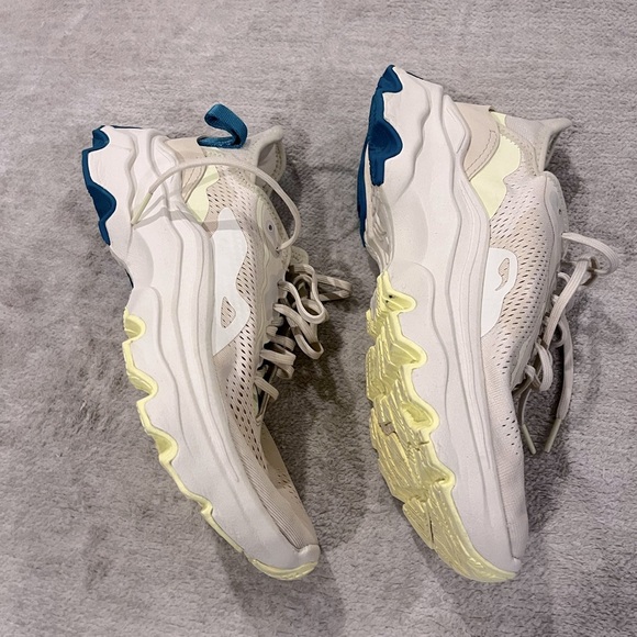 Sorel Kinetic Breakthru Day Lace Sneaker 8.5 Women's Pickleball Training - Picture 2 of 8